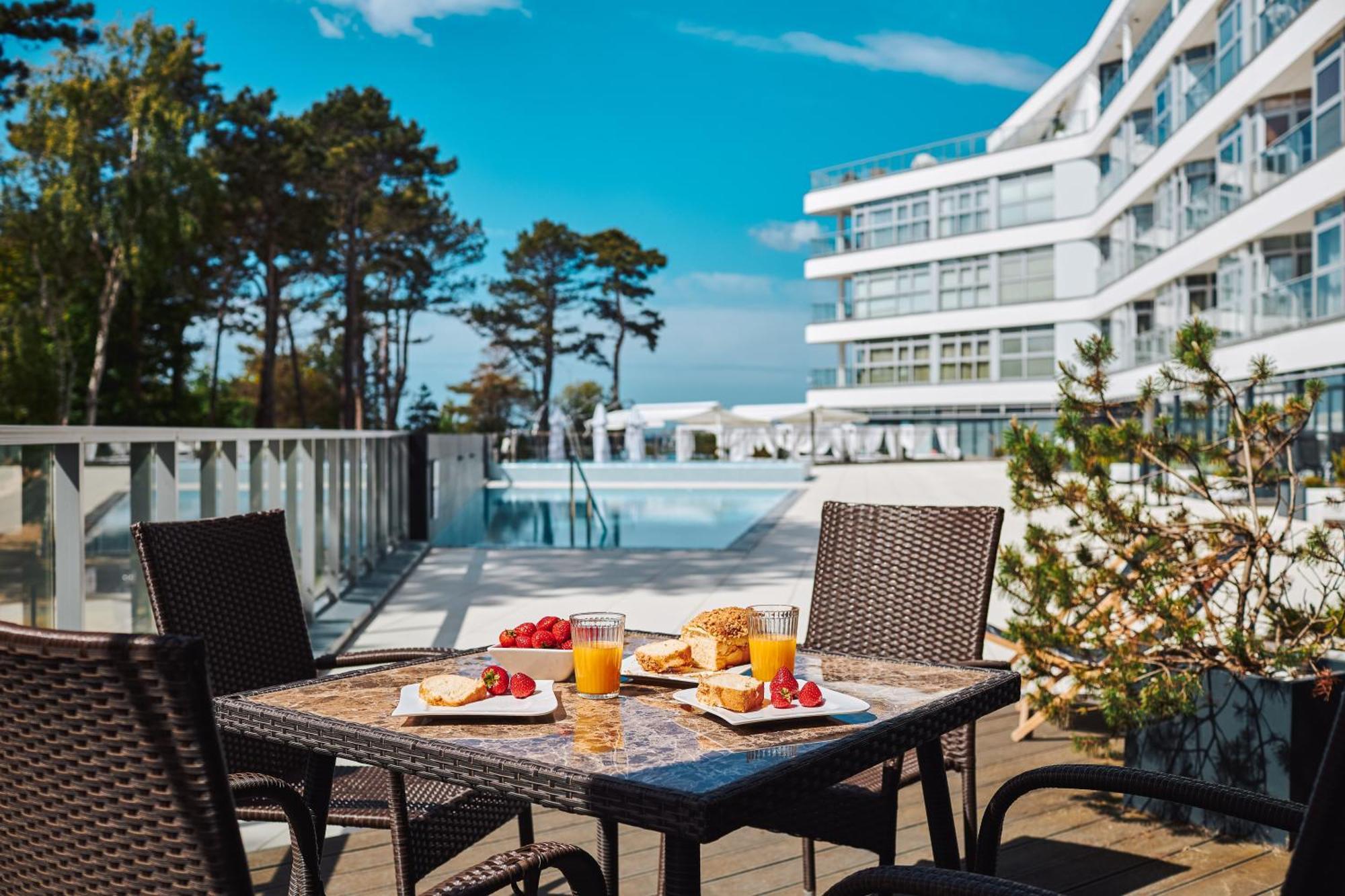 Dune Beach Resort - A Mielno  Exterior photo
